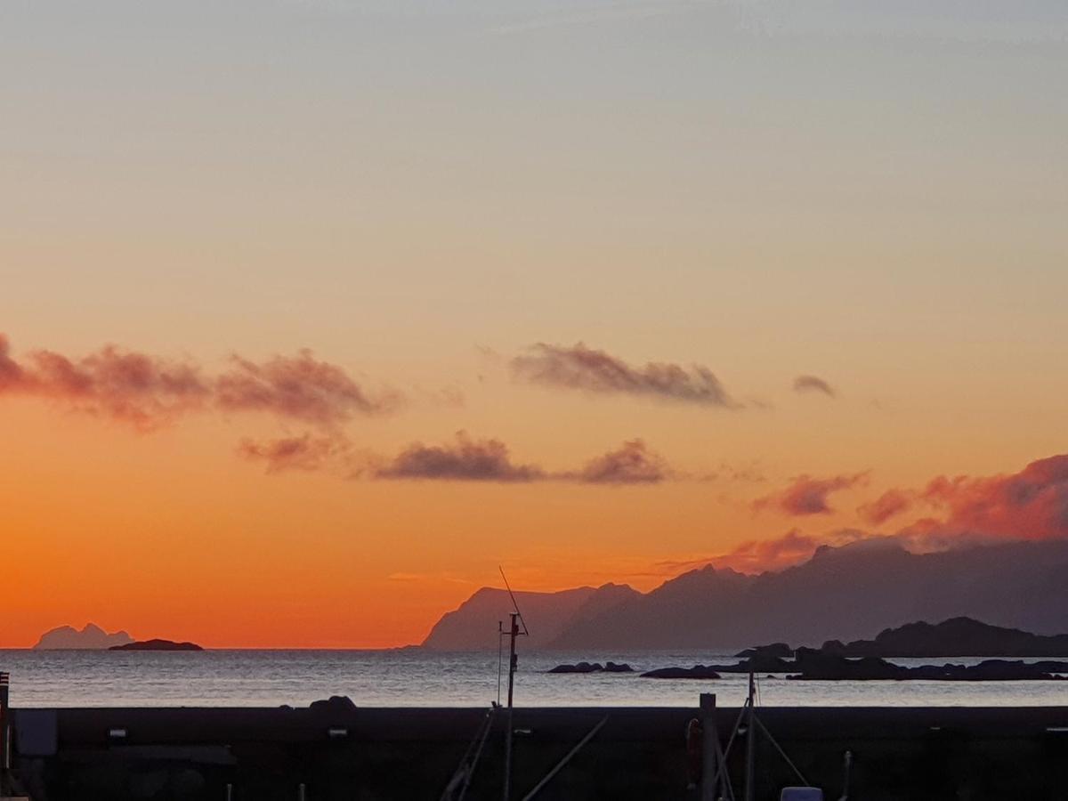 Seafront New Cabin In Lofoten Ballstad Exterior photo