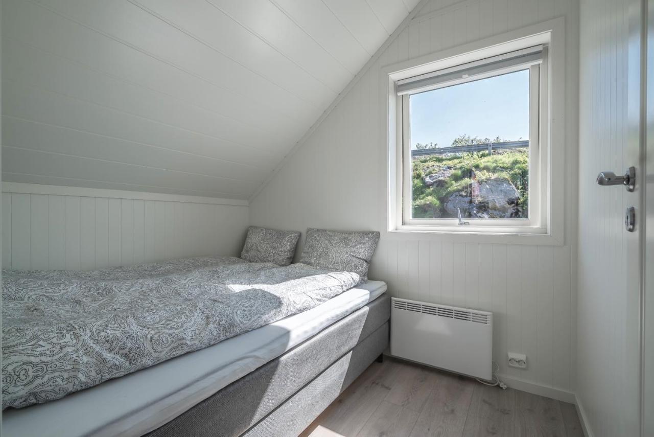 Seafront New Cabin In Lofoten Ballstad Exterior photo